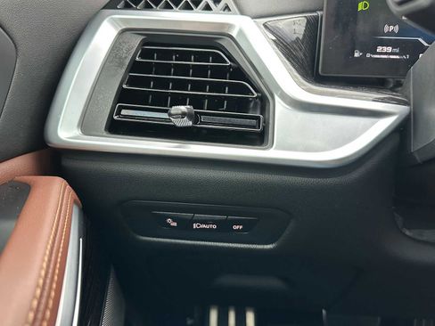 Used 2025 BMW X6 M60i image 36