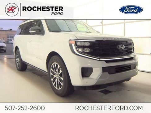Used 2025 Ford Expedition Platinum AWD/4WD image 1