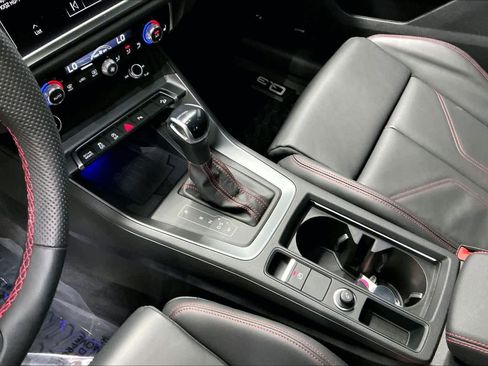 Certified 2025 Audi Q3 2.0T Premium Plus w/ Premium Plus Package image 20