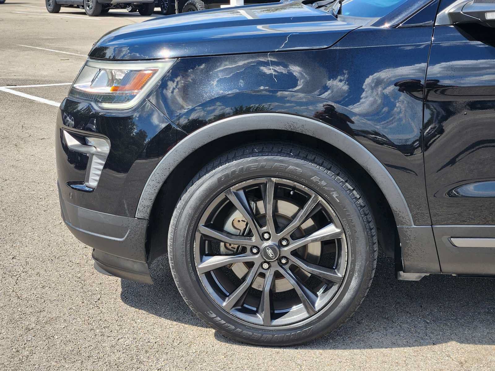 Used 2018 Ford Explorer XLT w/ Equipment Group 202A FWD image 8