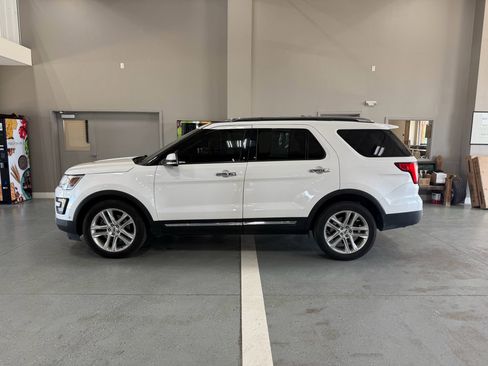 Used 2017 Ford Explorer Limited w/ Equipment Group 301A AWD/4WD image 1