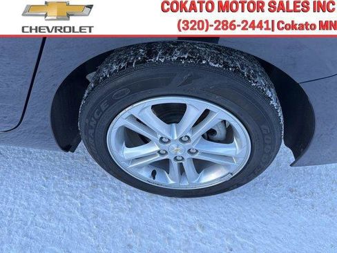 Used 2018 Chevrolet Cruze LT w/ Convenience Package image 8
