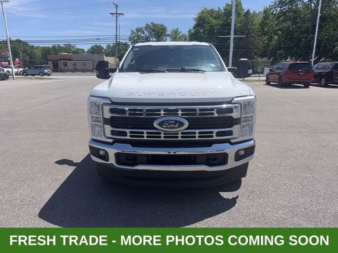 Used 2024 Ford F250 XLT AWD/4WD image 2