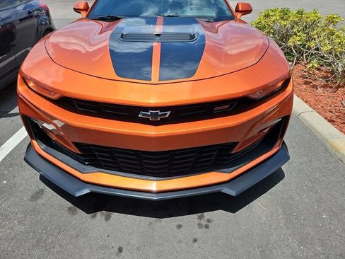 Used 2022 Chevrolet Camaro SS RWD image 2