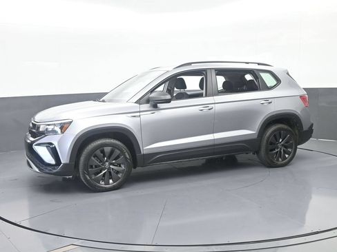 Used 2024 Volkswagen Taos S FWD image 2