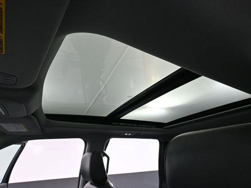 Used 2024 Ford F250 Lariat w/ Black Appearance Package image 26