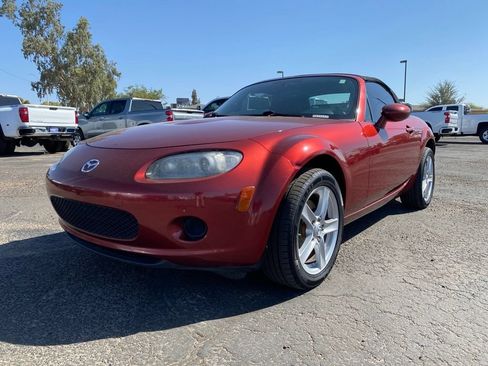 Used 2008 MAZDA MX-5 Miata Sport RWD image 2