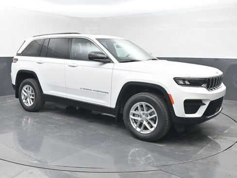New 2026 Jeep Grand Cherokee Laredo X AWD/4WD image 7