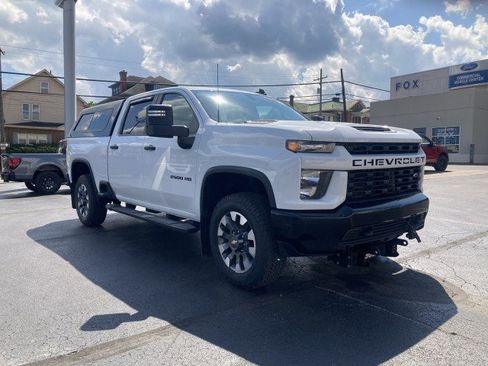 Used 2022 Chevrolet Silverado 2500 Custom w/ Custom Value Package AWD/4WD image 9