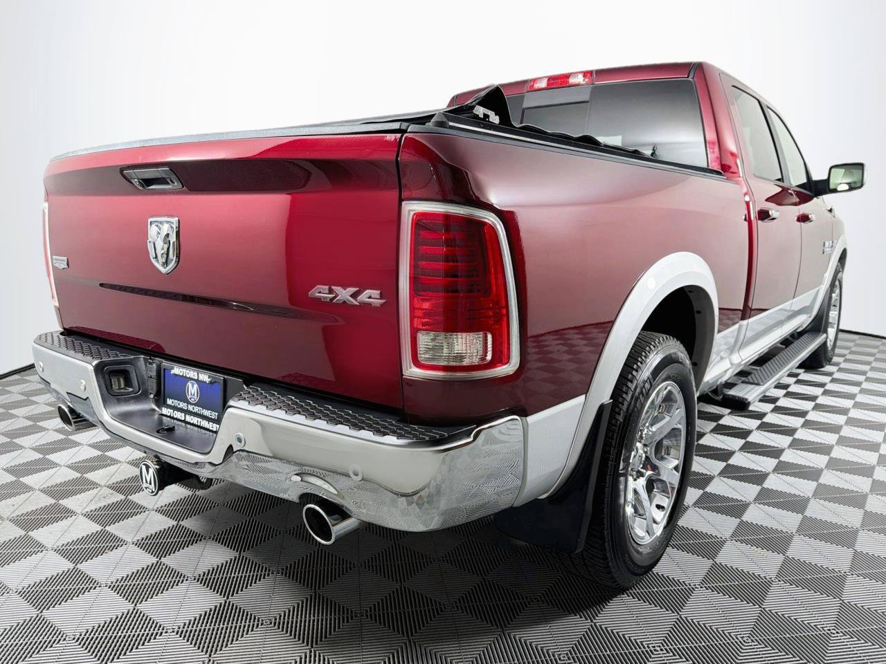 Used 2017 RAM 1500 Laramie w/ Convenience Group AWD/4WD image 25