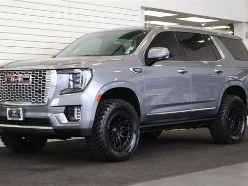 Used 2022 GMC Yukon Denali AWD/4WD image 1