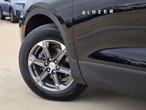 Used 2024 Chevrolet Blazer LT w/ Convenience Package FWD image 27