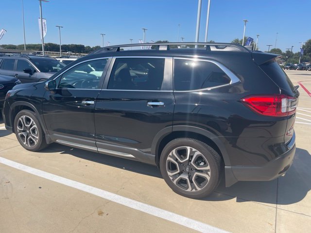 Used 2023 Subaru Ascent Touring AWD/4WD image 4