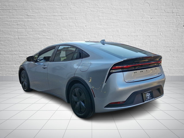 Used 2024 Toyota Prius LE FWD image 4