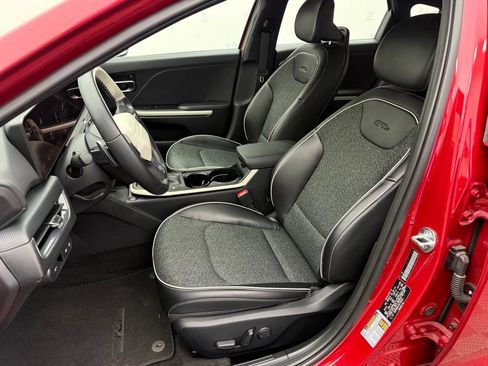 Used 2025 Kia K4 GT-Line w/ GT-Line Sunroof Package FWD image 24