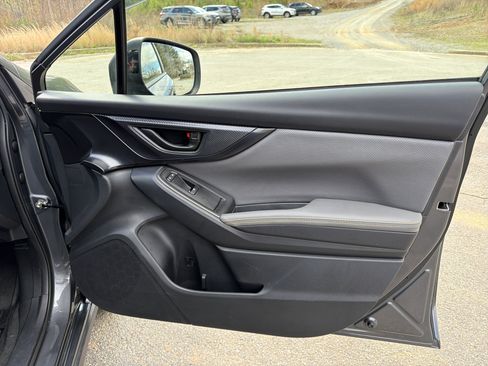 Used 2022 Subaru Crosstrek 2.5i Sport w/ Moonroof Package image 14