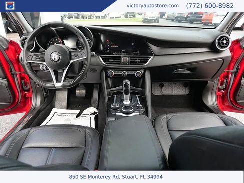 Used 2017 Alfa Romeo Giulia AWD image 10