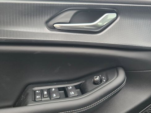 New 2025 Jeep Grand Cherokee Altitude image 22