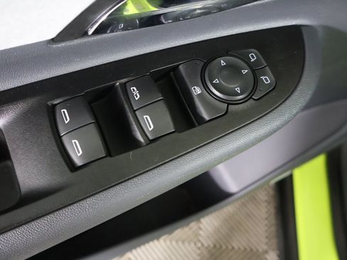 Used 2019 Chevrolet Bolt Premier w/ Infotainment Package image 36