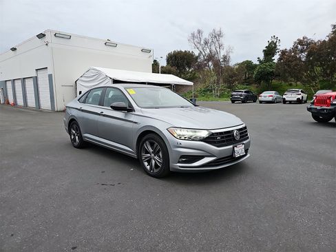 Used 2021 Volkswagen Jetta R-Line image 3