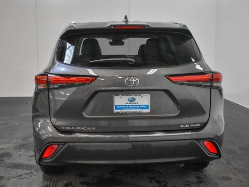 Used 2022 Toyota Highlander XLE image 7