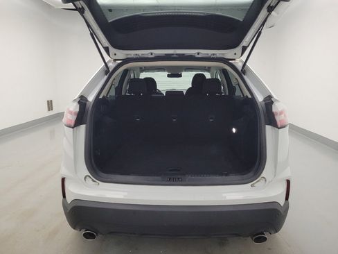 Used 2019 Ford Edge SE w/ SE Fleet Driver's Package FWD image 29