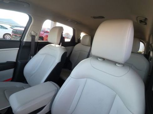 Used 2023 Kia Sportage EX FWD image 14