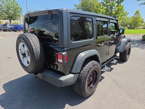 Used 2018 Jeep Wrangler Unlimited Sport S AWD/4WD image 7