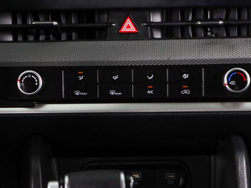 Used 2023 Kia Sportage LX image 20