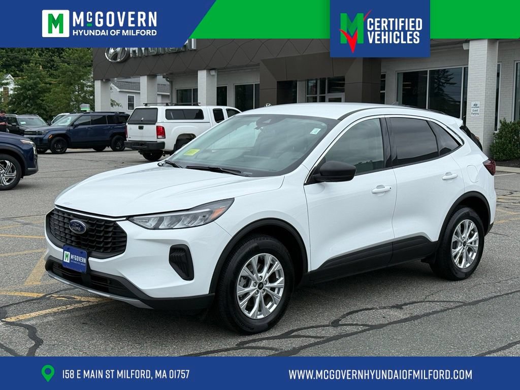Used 2023 Ford Escape Active w/ Tech Pack #1 AWD/4WD image 1