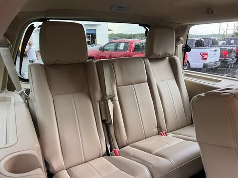 Used 2017 Ford Expedition Limited w/ Equipment Group 301A AWD/4WD image 32