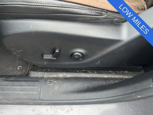 Used 2015 Jeep Cherokee Limited image 8