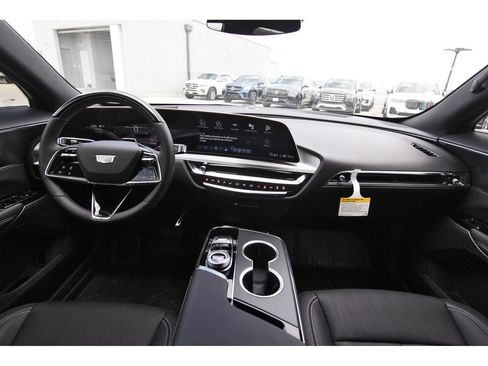 New 2026 Cadillac Lyriq Sport RWD image 9