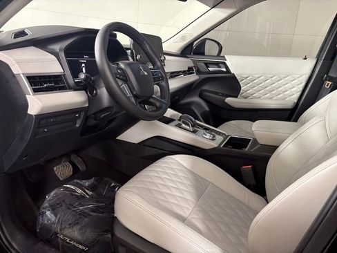 Used 2024 Mitsubishi Outlander SEL Black Edition image 21