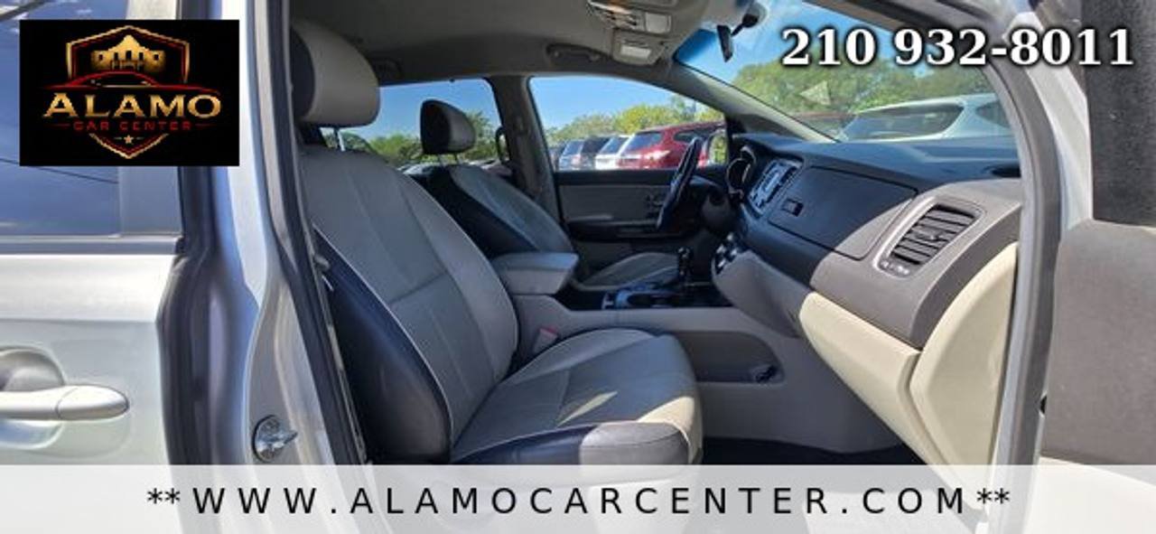 Used 2017 Kia Sedona LX w/ LX Essentials Premium Package FWD image 16