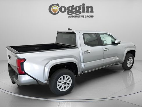 New 2026 Toyota Tacoma SR5 AWD/4WD image 22