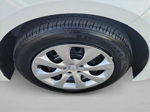 Used 2025 Toyota Corolla LE image 10