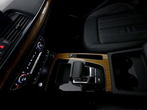 Used 2023 Audi Q5 2.0T Premium image 32