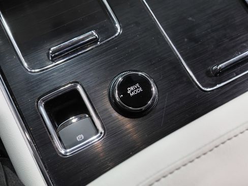 Used 2025 Lincoln Aviator AWD w/ Jet Appearance Package image 28