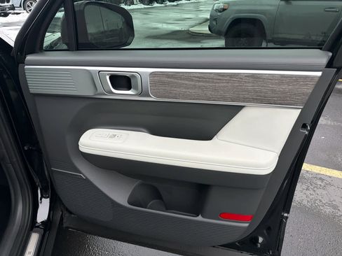 Used 2025 Hyundai Santa Fe Calligraphy image 17