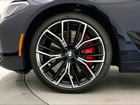 Used 2023 BMW 540i xDrive w/ Dynamic Handling Package AWD/4WD image 8