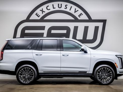 Used 2026 Cadillac Escalade Platinum Sport AWD/4WD image 8