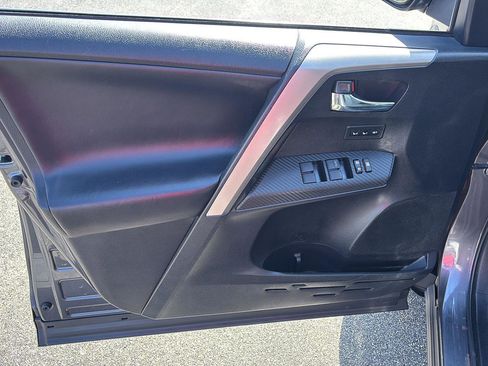 Used 2014 Toyota RAV4 Limited w/ Technology Package image 6