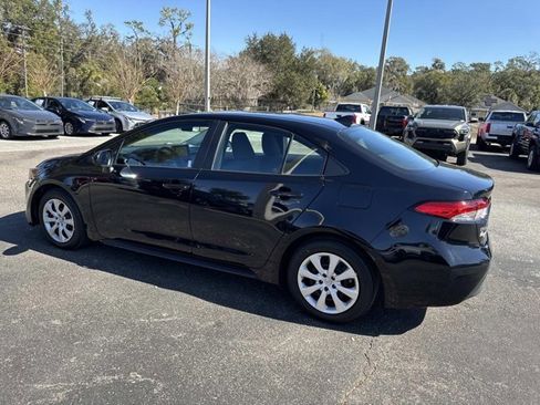 Used 2024 Toyota Corolla LE image 4