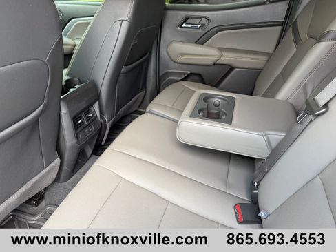 Used 2024 Chevrolet Colorado ZR2 w/ ZR2 Convenience Package III AWD/4WD image 17