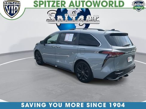 Certified 2023 Toyota Sienna XSE FWD image 7