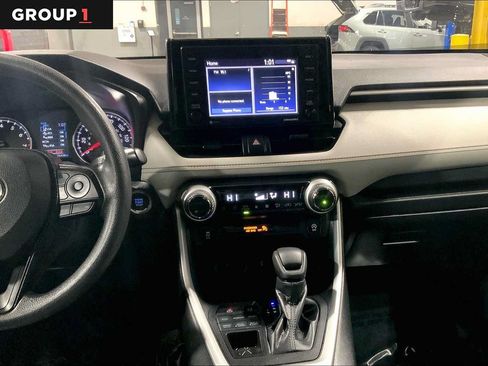 Used 2021 Toyota RAV4 XLE w/ Convenience Package AWD/4WD image 7