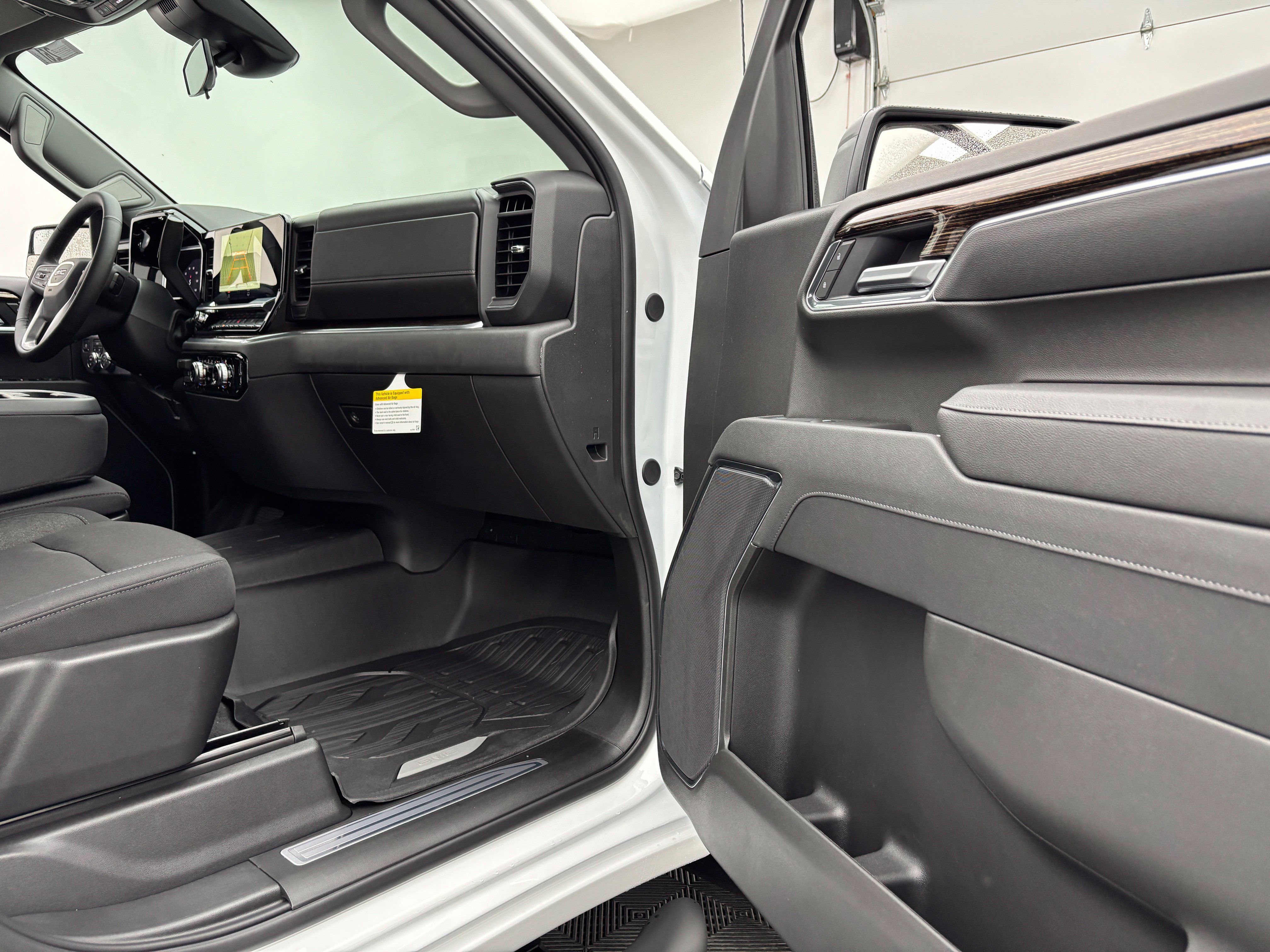 New 2026 GMC Sierra 1500 Elevation w/ Elevation Select Package AWD/4WD image 29