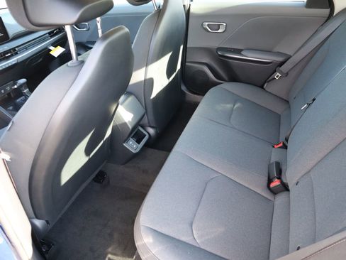 New 2025 Kia K4 LXS image 13