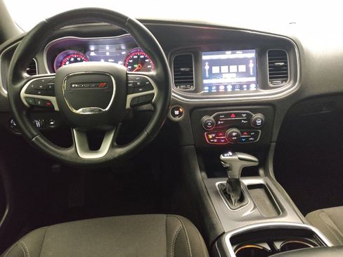Used 2018 Dodge Charger SXT Plus RWD image 22